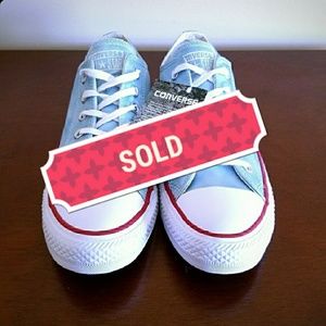 Converse All Star Low Top light blue sneakers